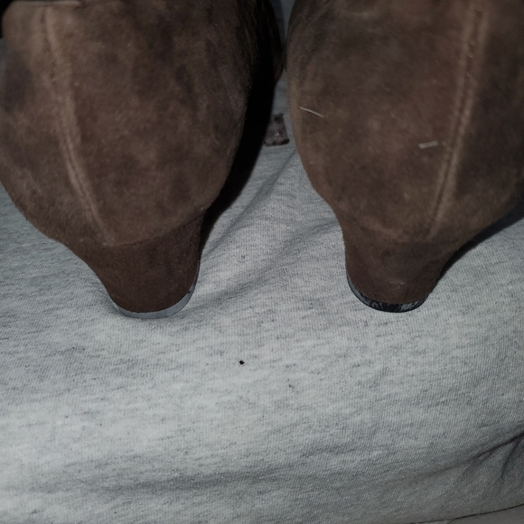 Emporio Armani Suede Heels - Picture 5 of 6